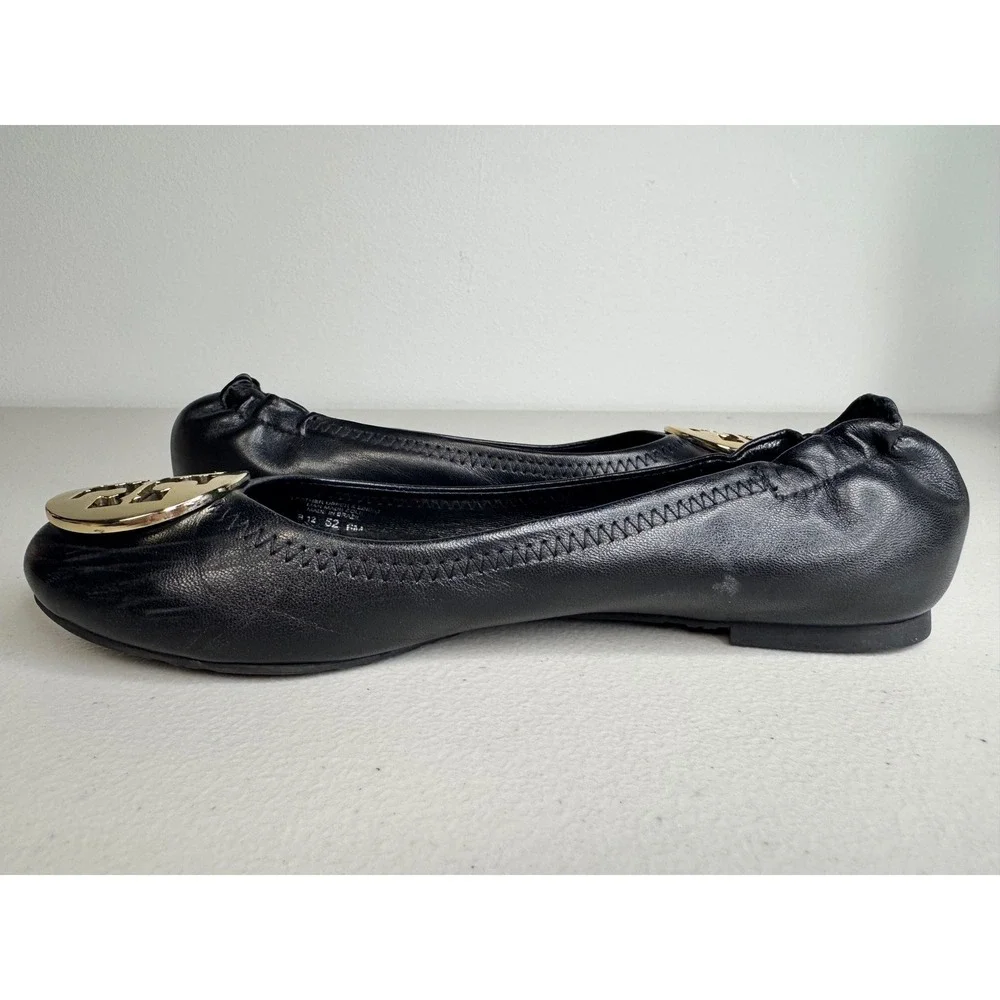 Tory Burch Reva Black Leather Ballet Flats Gold Monogram Logo Womens 6
